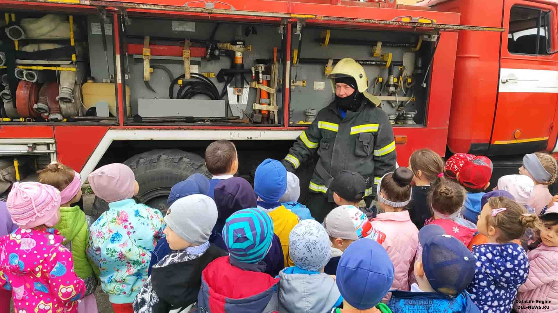 В преддверии празднования Дня пожарной охраны в МАДОУ д/с № 8 «Родничок» г.  Грязи, совместно с представителями ПСЧ № 19 было организовано  познавательное мероприятие » Первый Грязинский Портал